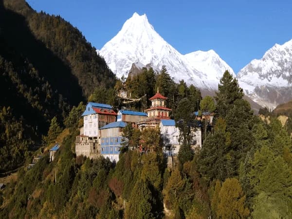 samagaun-village-manaslu-circuit