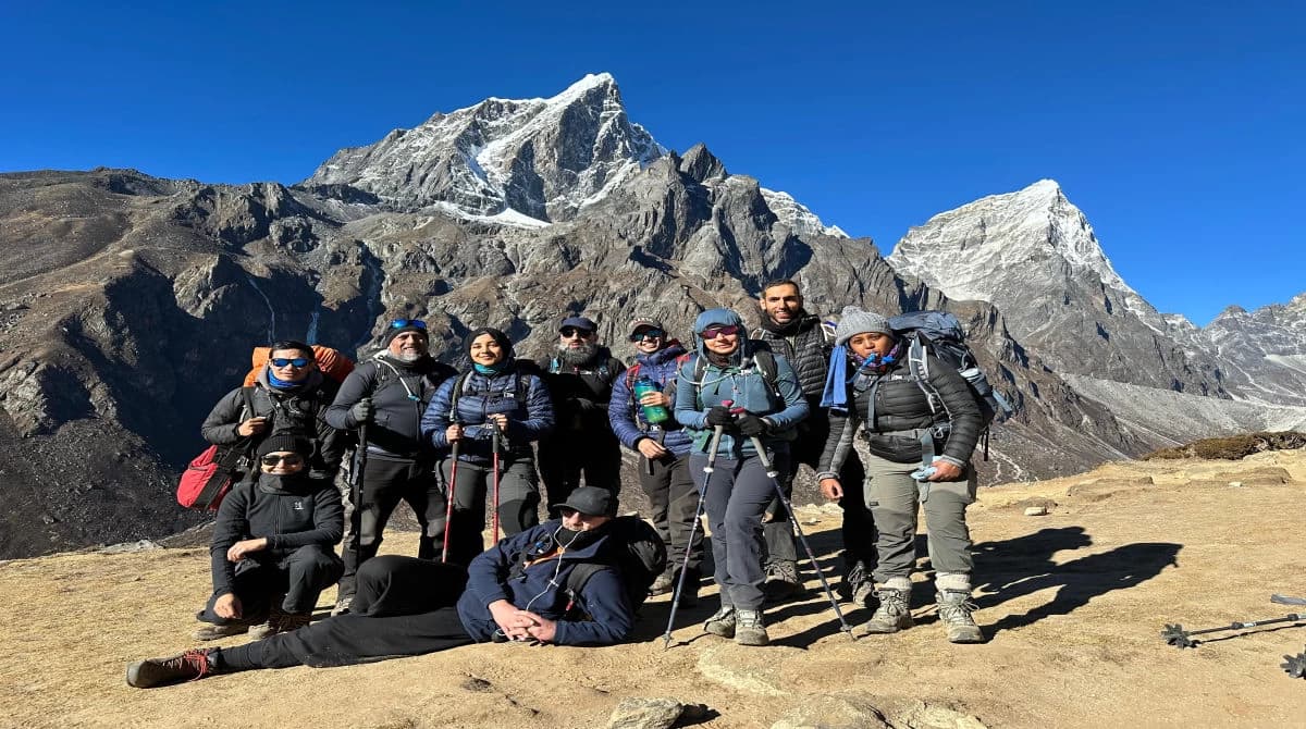 mt tobache in backround and ont way to lobuche