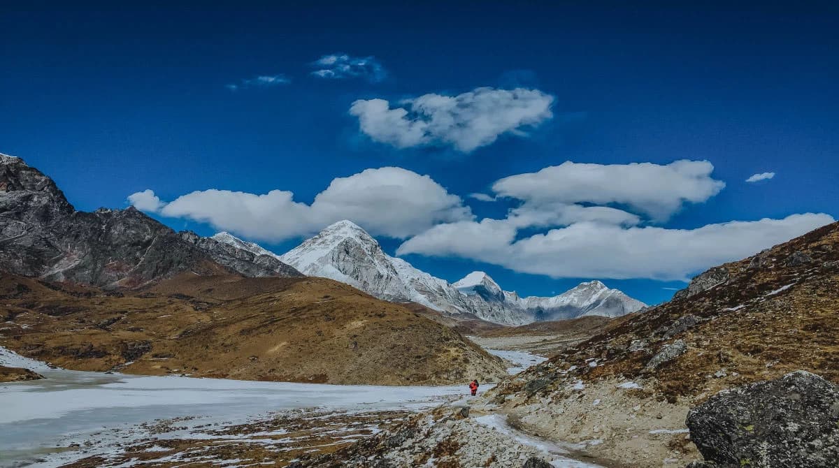 peky peak trek everst