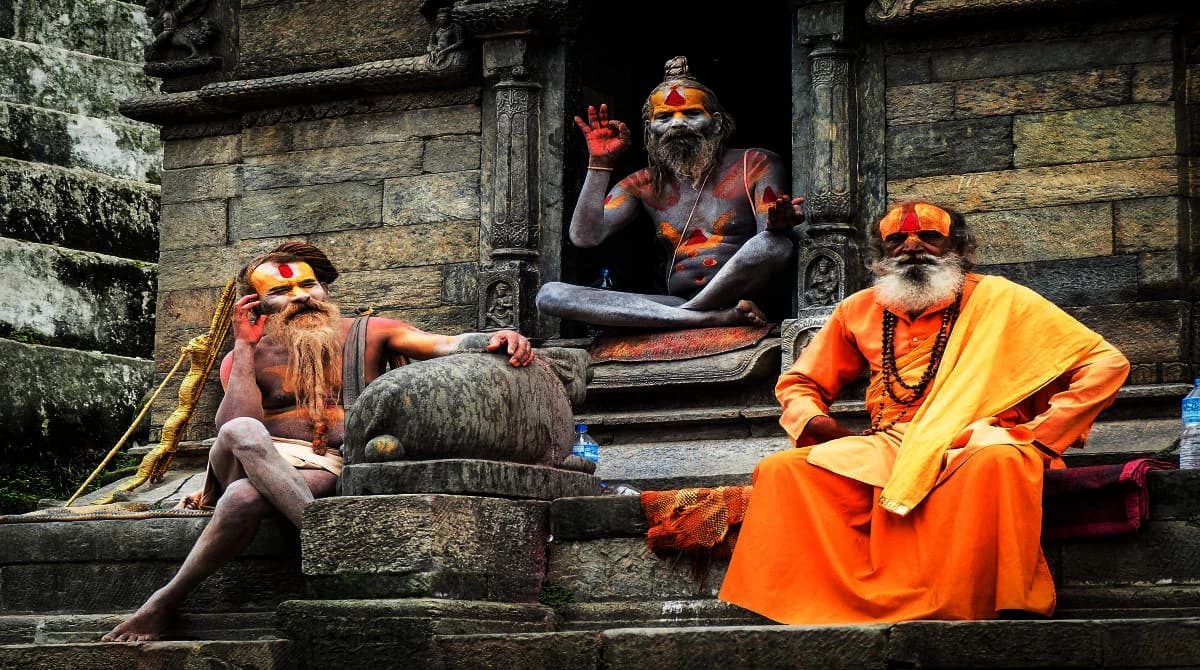 sadhu at pashupatinath temple